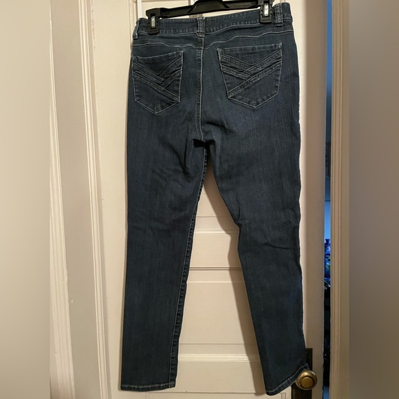 3/$30💥 Cabi jeans 8 - donating soon - Picture 5 of 6